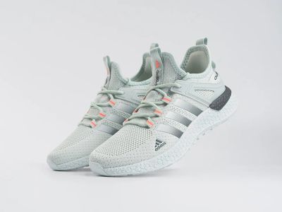 Лот: 25045674. Фото: 1. Кроссовки Adidas Ultra Boost. Кеды, кроссовки, слипоны