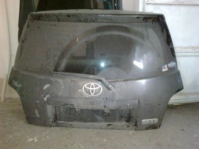 Лот: 4470430. Фото: 1. Дверь Toyota ist багажника. Кузов