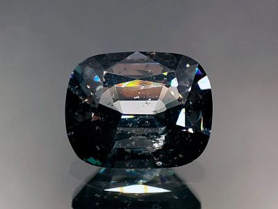 Лот: 20832780. Фото: 1. 4.85 ct. Грозовая Шпинель кушон... Драгоценные и поделочные камни