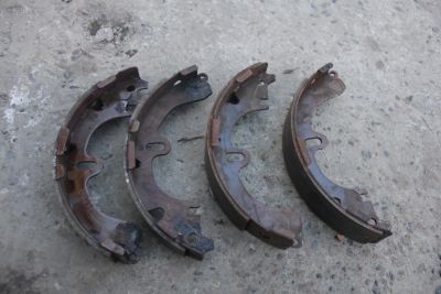 Лот: 5403650. Фото: 1. Колодки тормозные задние б/у Toyota... Тормозная система
