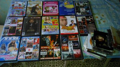Лот: 12615324. Фото: 1. диски DVD-фильмы.музыка.игры. Приводы CD, DVD, BR, FDD