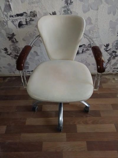 Лот: 21373557. Фото: 1. Продам стул на колесиках. Стулья и кресла офисные