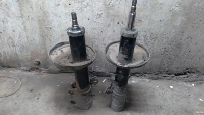 Лот: 18148562. Фото: 1. b3224 tokico стойки передние toyota... Ходовая, подвеска, рулевое управление
