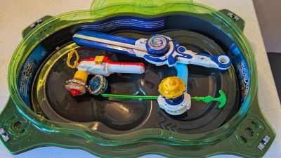 Лот: 25745396. Фото: 1. Арена + 4 Волчка Infinity Nado... Игровые наборы
