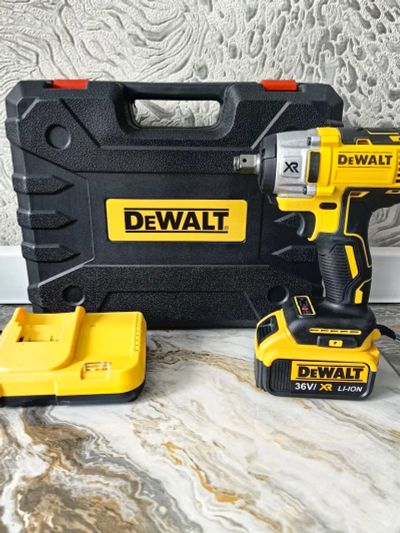 Лот: 25192797. Фото: 1. Гайковёрт DeWalt. Электроинструмент