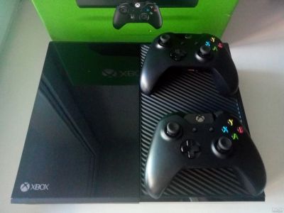 Лот: 16414049. Фото: 1. XBOX ONE + 2 геймпада. Игровые приставки, консоли