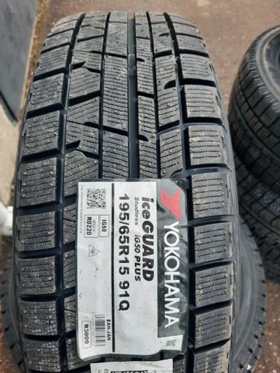 Лот: 23348379. Фото: 1. 195/65 R15 Yokohama Ice Guard... Шины