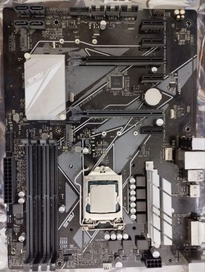Лот: 19990336. Фото: 1. Материнская плата Asus prime z370-p. Материнские платы