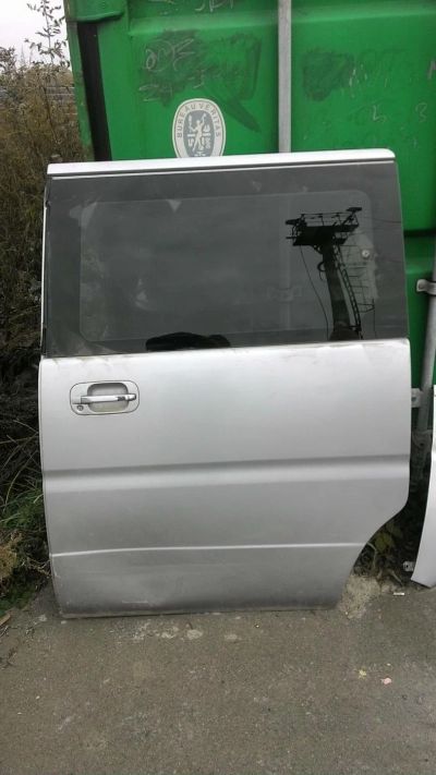 Лот: 8301434. Фото: 1. Откатная дверь на Honda STEP WGN... Кузов