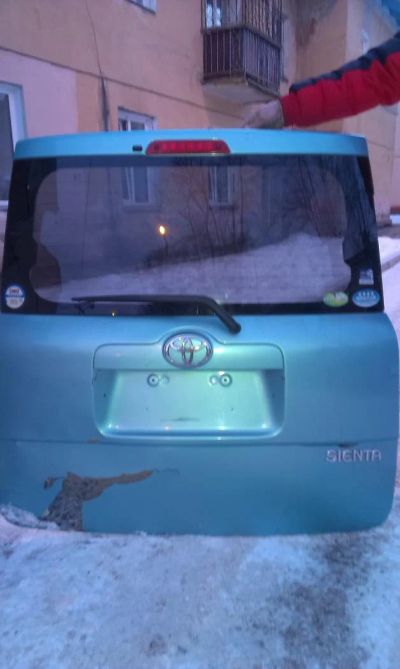 Лот: 6680189. Фото: 1. Дверь багажника Toyota Sienta. Кузов