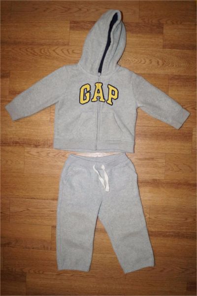 Лот: 7236635. Фото: 1. Спортивный стильный костюм GAP... Костюмы, пиджаки, комбинезоны
