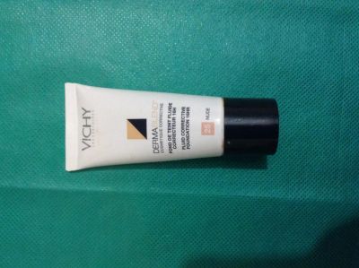 Лот: 6810845. Фото: 1. Тональный крем -YICHY dermablend. Макияж