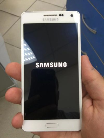 Лот: 9890074. Фото: 1. Samsung Galaxy A5 SM-A500XZ Live... Смартфоны