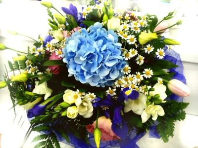 Лот: 7263859. Фото: 1. Цветы роза Букет от Цветограда... Свежие цветы