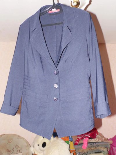 Лот: 4905395. Фото: 1. Темно-синий элегантный пиджачек. Пиджаки, жилеты