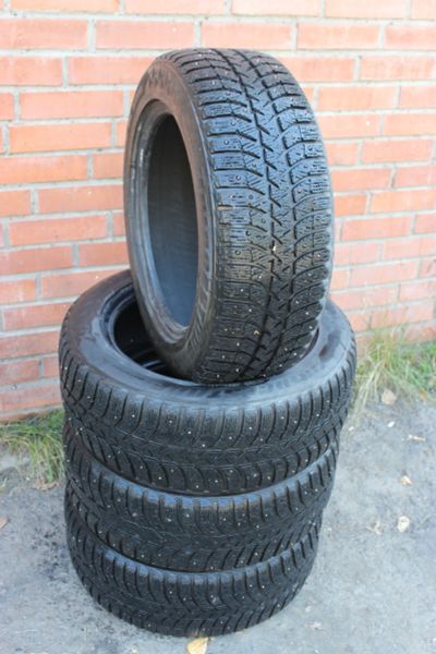 Лот: 20837349. Фото: 1. Шины зимние Bridgestone Ice Cruiser... Шины