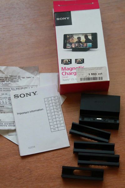 Лот: 10342061. Фото: 1. Док-станция Sony DK48 для Xperia... Зарядные устройства, блоки питания, адаптеры сетевые для смартфонов