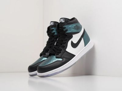 Лот: 18215341. Фото: 1. Кроссовки Nike Air Jordan 1 (21740... Кеды, кроссовки, слипоны
