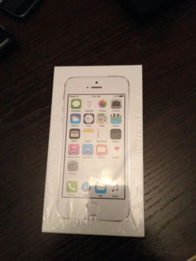 Лот: 8913383. Фото: 1. Apple Iphone 5s айфон 16gb Silver... Смартфоны