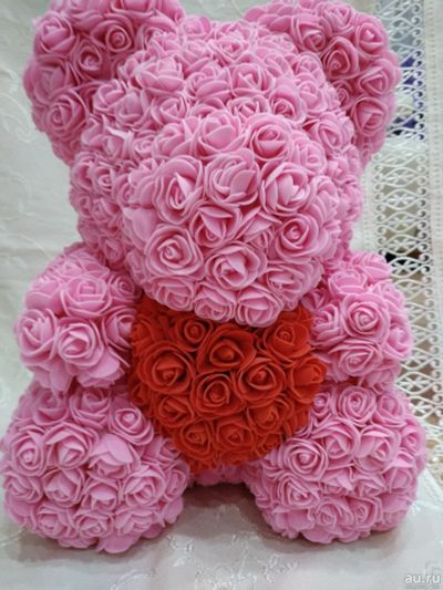 Лот: 13408110. Фото: 1. Мишка из роз (розовый) с сердцем. Свежие цветы