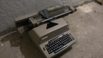 Лот: 6864274. Фото: 1. печатная машинка Янтарь. Другое (канцелярские и офисные товары)