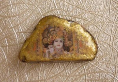 Лот: 2410600. Фото: 1. Камень-талисман «Шри Кришна». Талисманы, амулеты, предметы для магии
