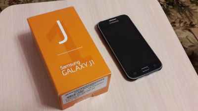 Лот: 9027446. Фото: 1. Samsung J1. Смартфоны