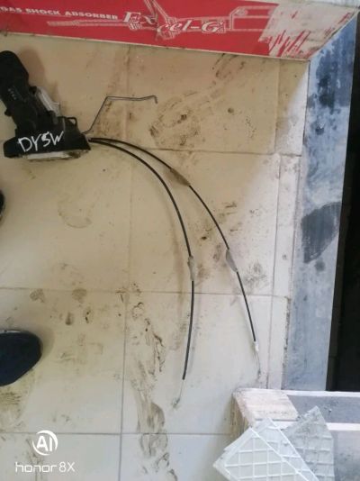 Лот: 13914260. Фото: 1. Замок FL Demio Dy5w с тросами... Кузов