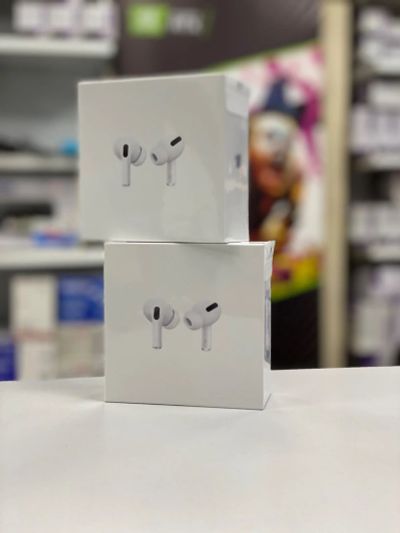 Лот: 15201913. Фото: 1. Беспроводные наушники Apple AirPods... Наушники, гарнитуры