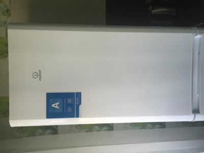 Лот: 5504121. Фото: 1. Холодильник Indesit. Холодильники, морозильные камеры