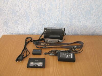 Лот: 16832274. Фото: 1. Видеокамера Sony DCR-TRV285E. Видеокамеры