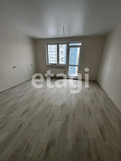Лот: 25286056. Фото: 1. 1-комн. квартира , Красноярск... Квартиры, студии