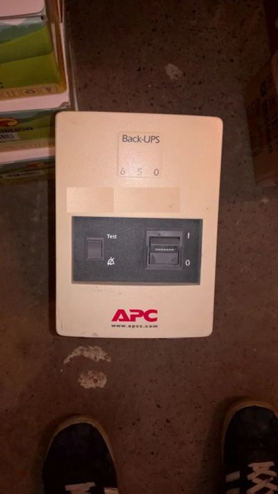 Лот: 14524544. Фото: 1. Резервный ИБП APC by Schneider... ИБП, аккумуляторы для ИБП