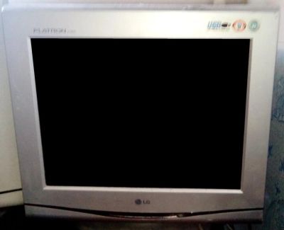 Лот: 4289464. Фото: 1. LG Flatron 19". ЭЛТ-мониторы