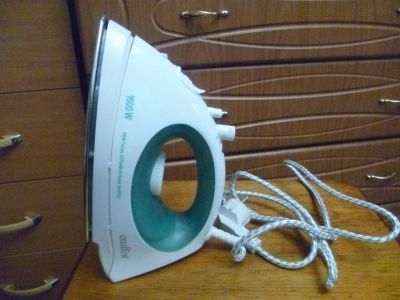 Лот: 3606251. Фото: 1. утюг smile si 1803. Утюги, парогенераторы, отпариватели