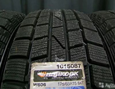 Лот: 19442722. Фото: 1. Шины 175/65 R15 Hankook W606 зимние. Шины