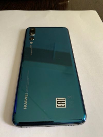 Лот: 12422473. Фото: 1. Huawei p20 pro Синий. Смартфоны