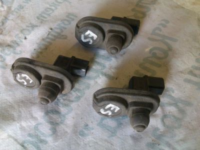 Лот: 11550605. Фото: 1. Концевик кнопка двери Honda Civic... Кузов