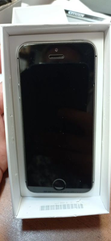 Лот: 19061696. Фото: 1. Смартфон iPhone 5s 16 Gb. Смартфоны