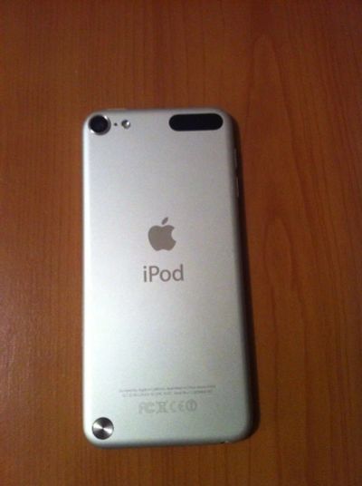 Лот: 3197980. Фото: 1. Ipod 5 Touch. Плееры