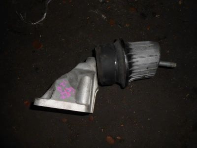 Лот: 20895977. Фото: 1. Подушка двигателя Toyota Mark... Двигатель и элементы двигателя