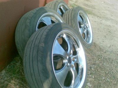 Лот: 359804. Фото: 1. литьё r 18 + резина215/45r18. Шины