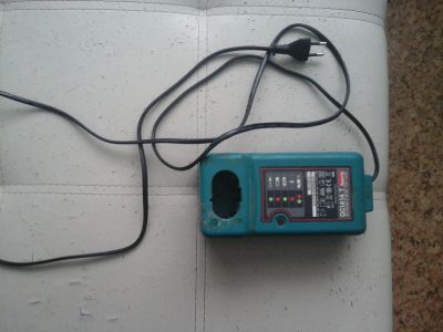 Лот: 13129533. Фото: 1. Зарядка для шуруповерта Makita. Запчасти