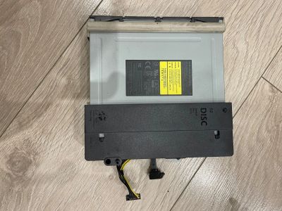 Лот: 19248617. Фото: 1. Привод Xbox one s. Запчасти для игровых приставок, консолей