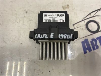 Лот: 21714761. Фото: 1. реостат печки Chevrolet Cruze... Двигатель и элементы двигателя
