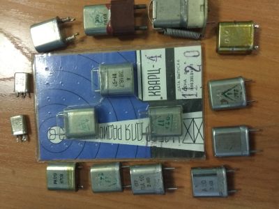 Лот: 13477463. Фото: 1. Кварц. Кварцевые резонаторы