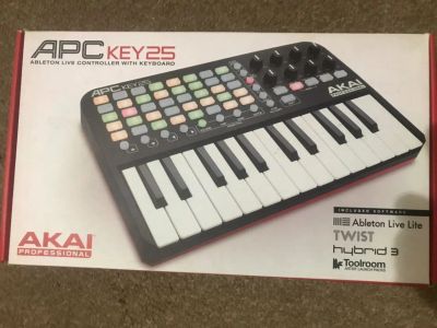 Лот: 16619320. Фото: 1. akai apc key25. MIDI-оборудование