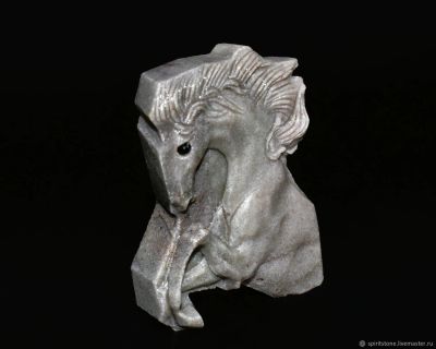 Лот: 20630458. Фото: 1. Фигурка Конь резной из Кварцита... Фигурки, статуэтки
