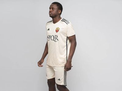 Лот: 24975425. Фото: 1. Футбольная форма Adidas FC ROMA. Форма