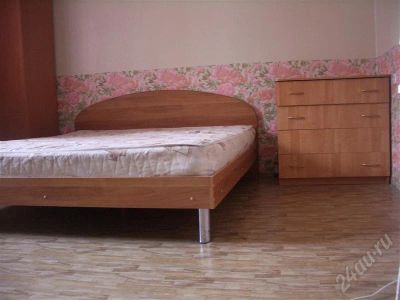 Лот: 315123. Фото: 1. кровать и комод. Кровати